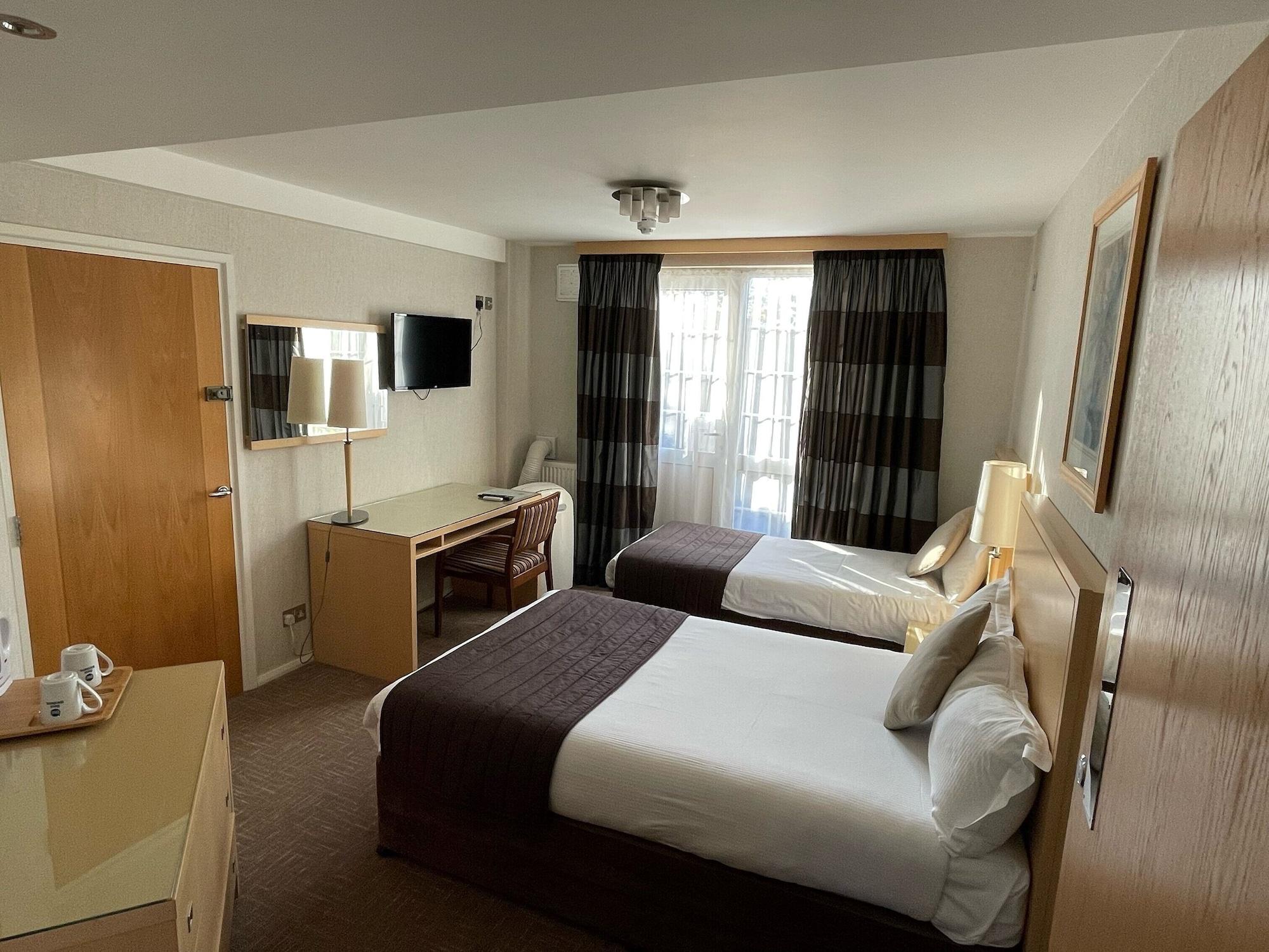Western Homestead Court 3* Welwyn Garden City
