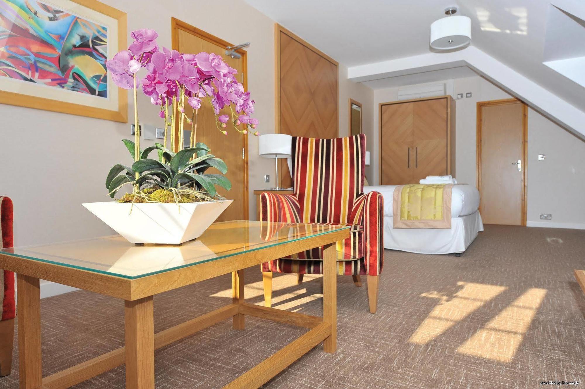 Western Homestead Court 3*